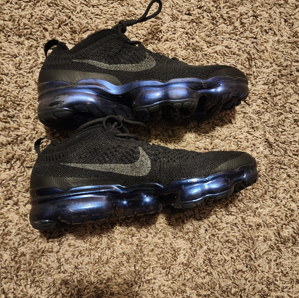 NEW Womens Nike Shoes Size 7.5